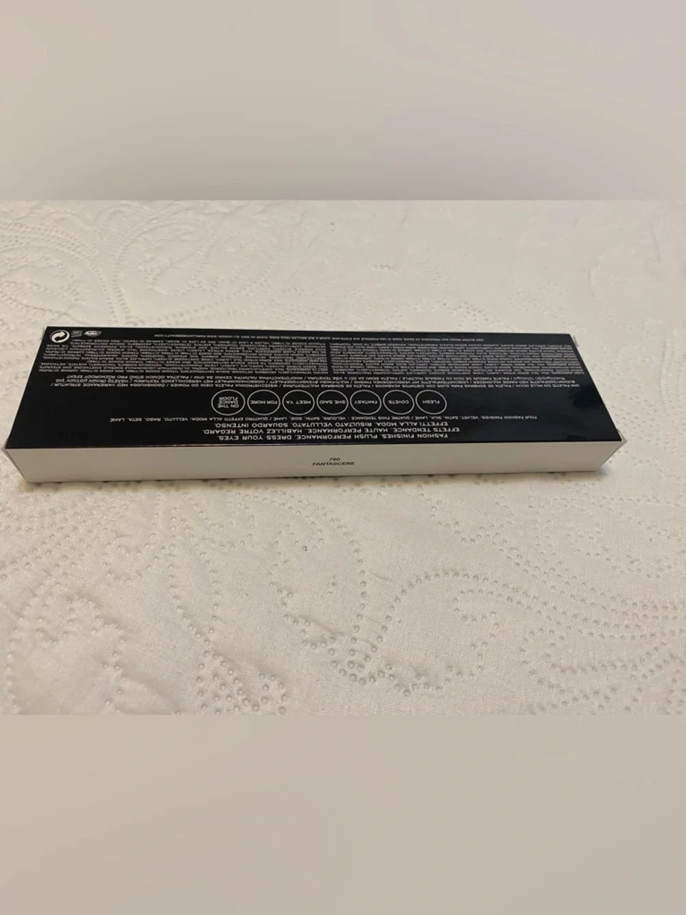Marc Jacobs Black Multi-Finish Eye Palette FANTASCENE 790 - Picture 2 of 4
